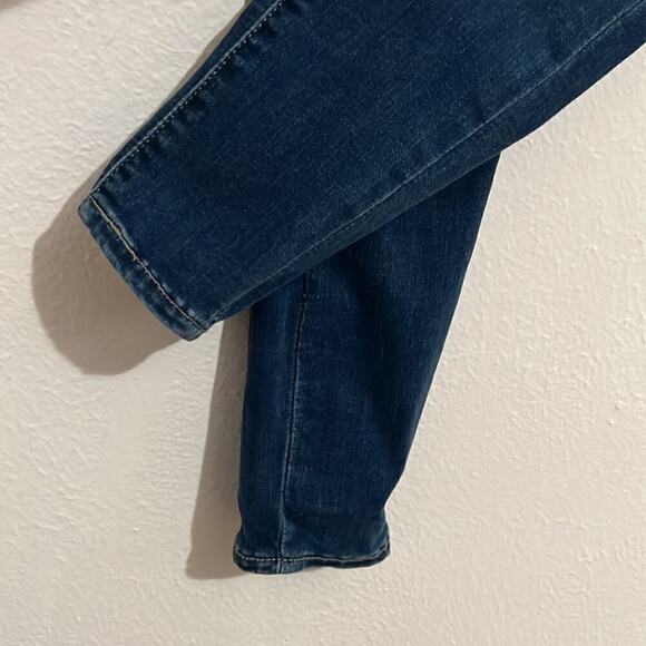 Levi’s Premium Curvy Skinny Mid Rise Jeans Size 26 - Picture 3 of 10